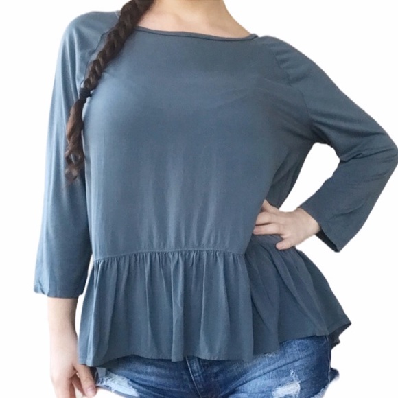 LOFT Tops - 3/$20🌸 LOFT Peplum Top Gray 3/4 Sleeves Classic L